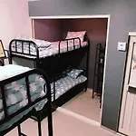 Nonstop Guesthouse In Hongdae