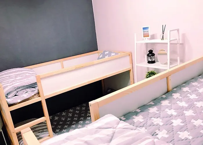 Nonstop Guesthouse In Hongdae